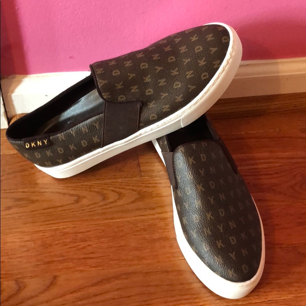 DKNY slides